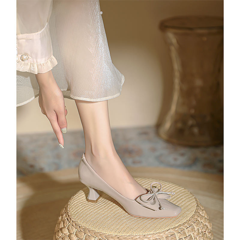Damen elegante Pumps mit geschmackvollem Schleifenakzent EB