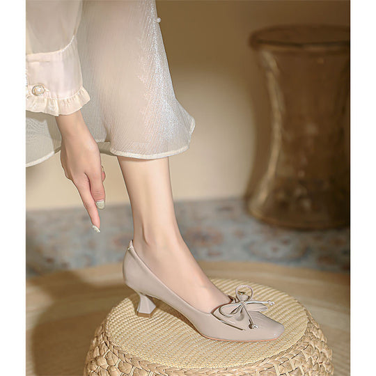 Damen elegante Pumps mit geschmackvollem Schleifenakzent EB