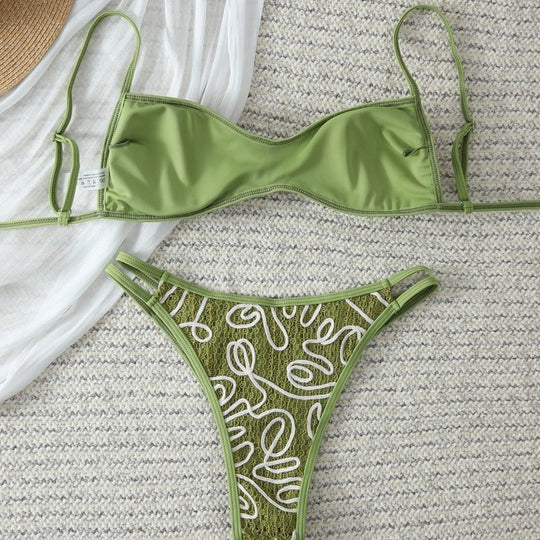 Damen Triangel-Bikini mit trendigem Stickmuster EB