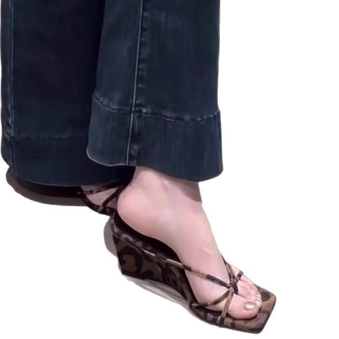 Damen Wedge-Sandalen mit trendigem Leopardenmuster EB