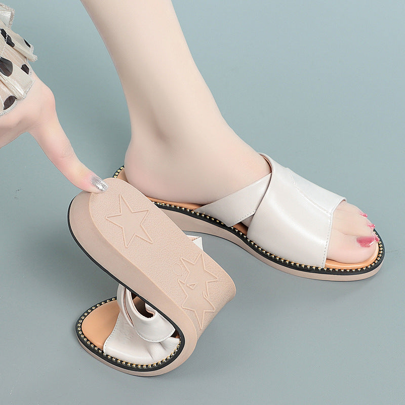 Damen elegante Sandalen mit modischem Verschlussdetail und rutschfester Sohle EB