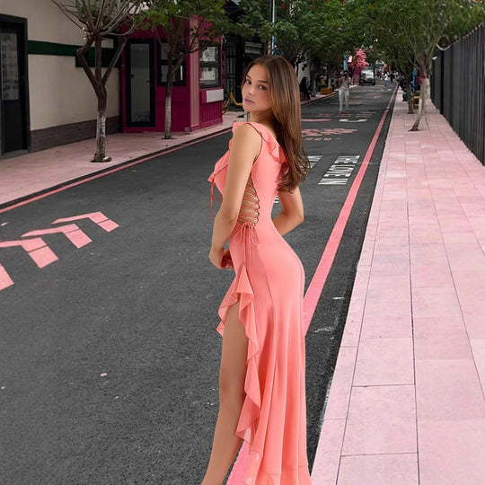 Damen Elegantes Maxikleid mit schwingendem Rock, Rüschendetails und seitlichen Schnürungen EB