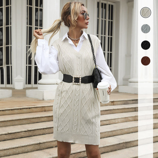 Damen Strickkleid mit V-Ausschnitt und Rippstruktur EB