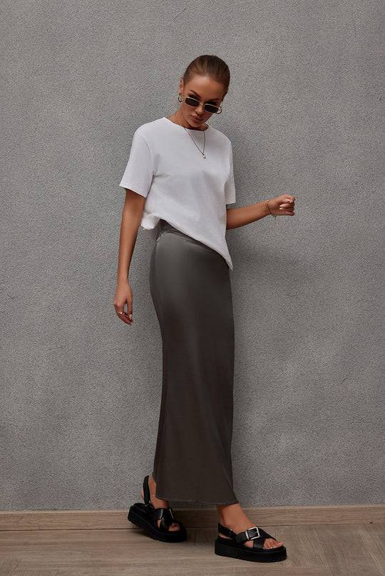 Damen Eleganter Maxirock aus glänzendem Satin mit hohem Schlitz EB