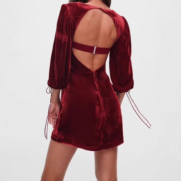 Damen Kurzes Samtkleid mit Puffärmeln und quadratischem Ausschnitt EB