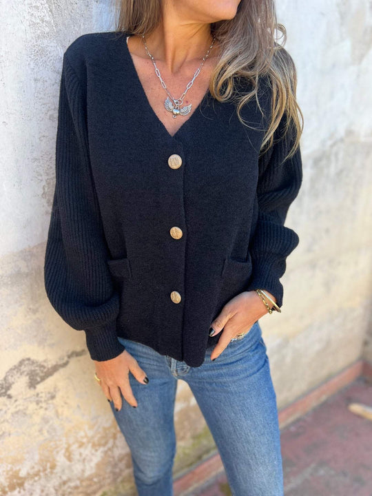 Damen Modische Strickjacke mit Knopfdetails und Taschen EB