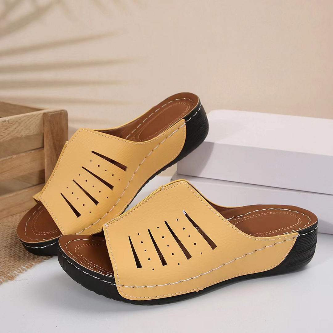 Damen Komfort-Sandalen mit durchbrochenem Obermaterial und rutschfester Sohle EB