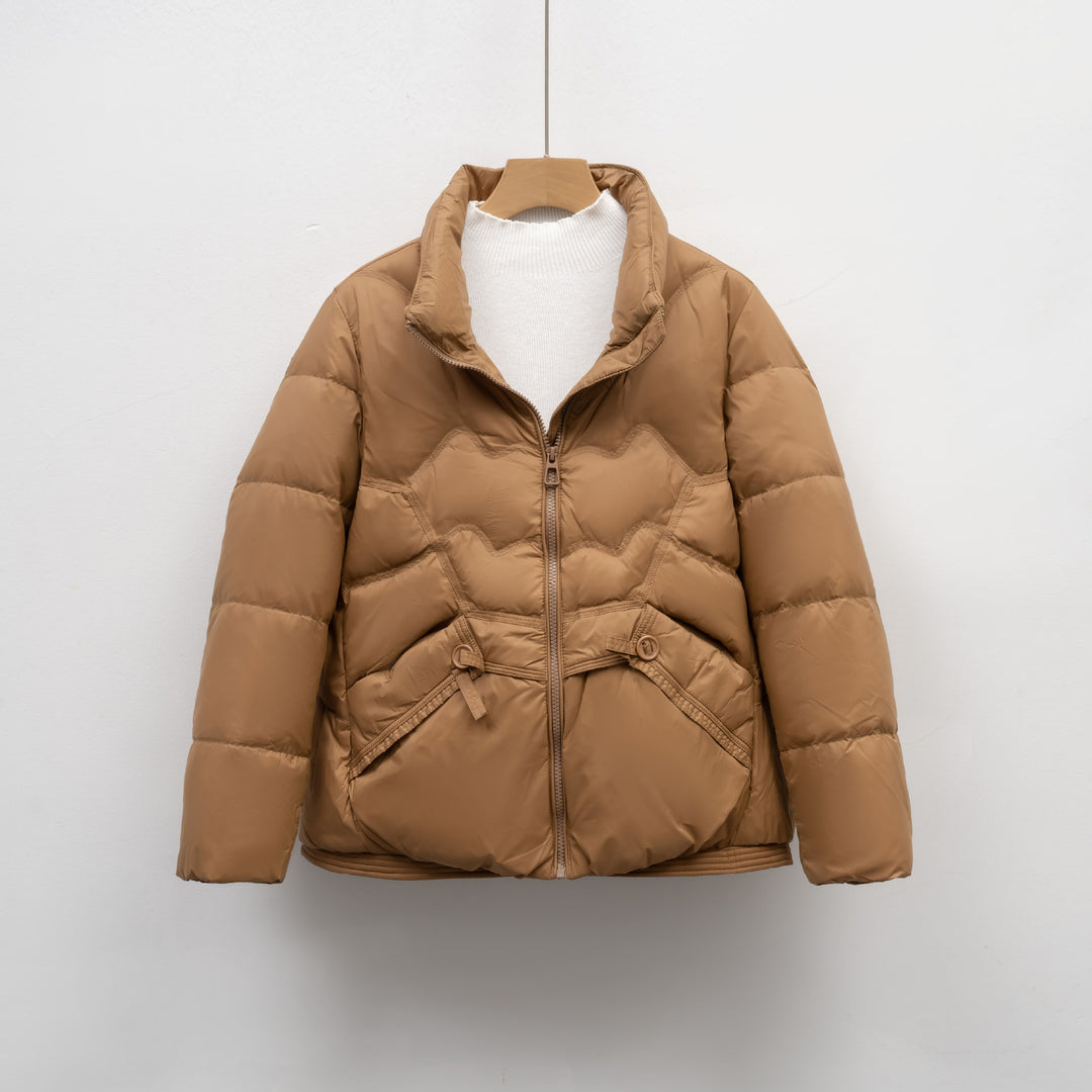Damen Steppjacke mit dekorativen Knopfdetails und hohem Kragen EB