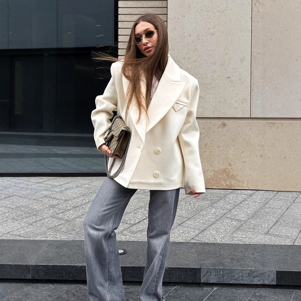 Damen Oversized Blazerjacke mit doppelter Knopfleiste und eleganten Details EB