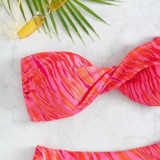 Damen Bandeau-Bikini mit Volant und geschmackvollem Muster EB