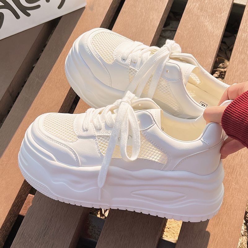 Damen Plateau-Wedge-Sneaker mit atmungsaktiven Mesh-Einsätzen und skulptierter Komfortsohle EB