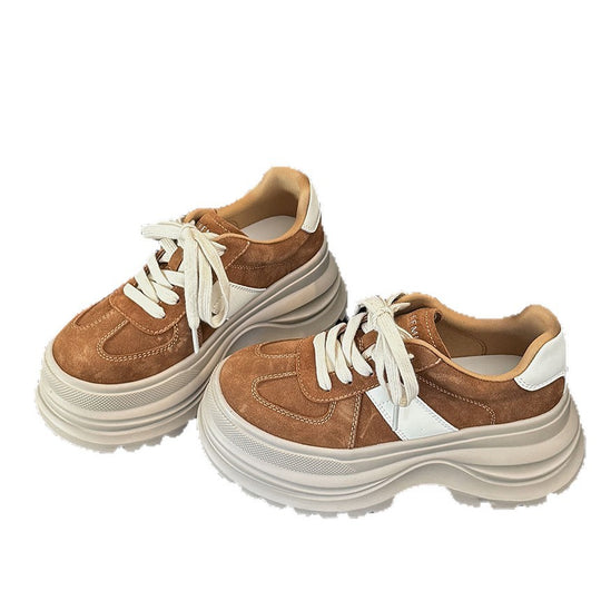 Damen Chunky Sneaker mit hochwertigem Wildleder-Obermaterial und rutschfester Sohle EB