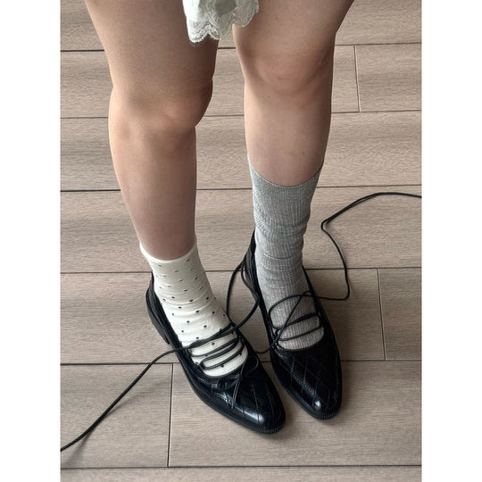 Damen edle Lackleder-Schuhe mit raffiniertem Schnürdesign EB