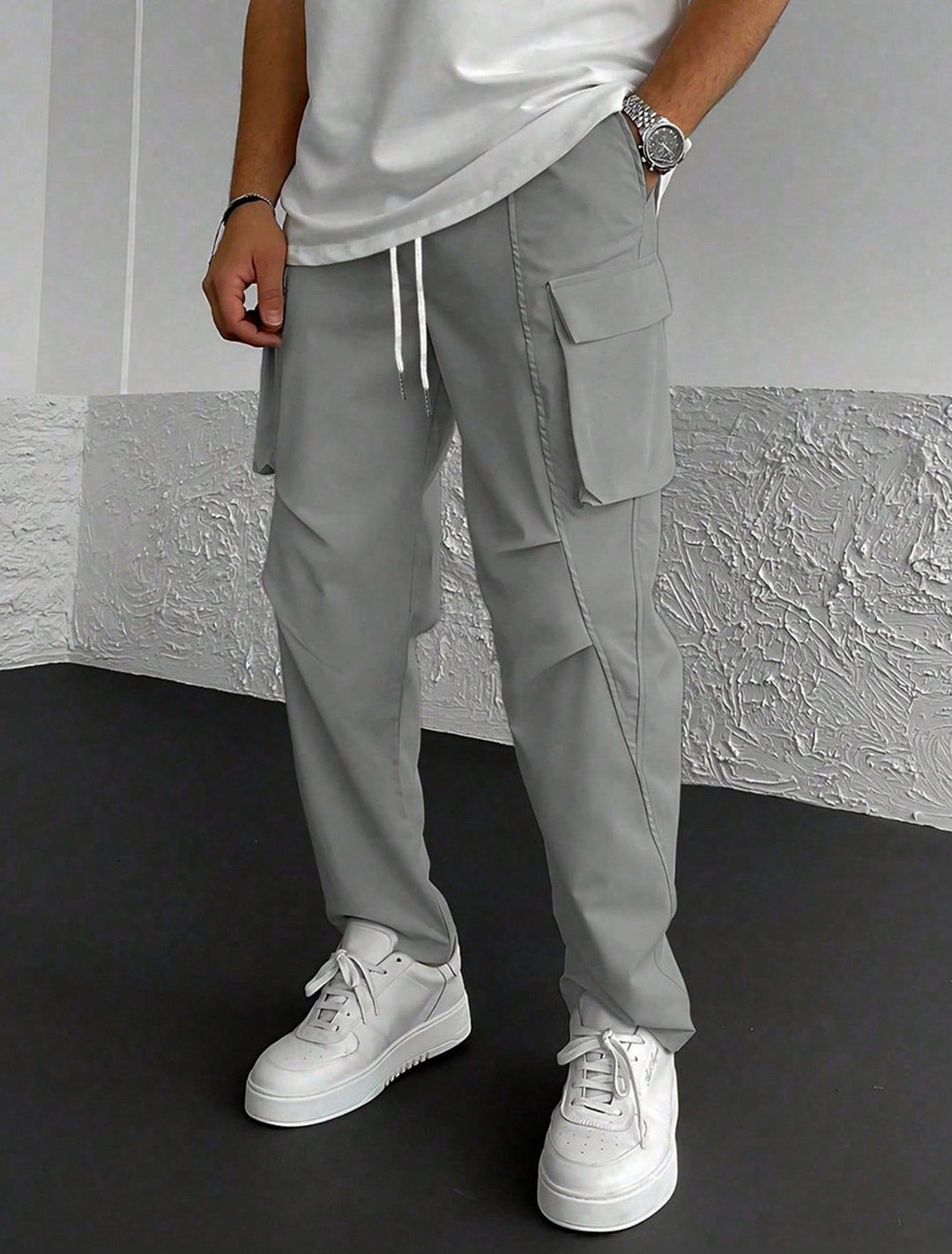 Herren Cargo-Hose mit multifunktionalen Taschen und elastischem Bund EB
