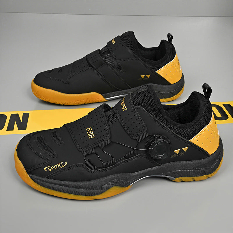 Unisex leichte Badminton‑Hallenschuhe mit rutschfester Gummilaufsohle, doppelte Klett‑Fixierung und Drehverschluss EB