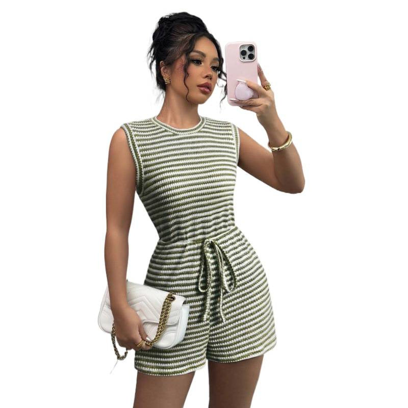 Damen Jumpsuit mit Streifenmuster und breiten Trägern EB