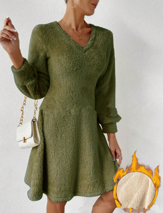 Damen fließendes V-Ausschnitt Kleid mit langen Ärmeln und weichem Fleece EB
