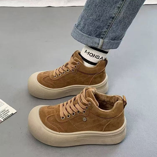 Damen Chunky Sneakers mit weichem Veloursleder und dämpfender Sohle EB