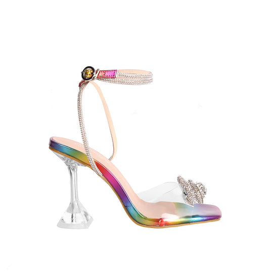 Damen High-Heels mit transparentem Riemen und glamourösem Schmuck EB