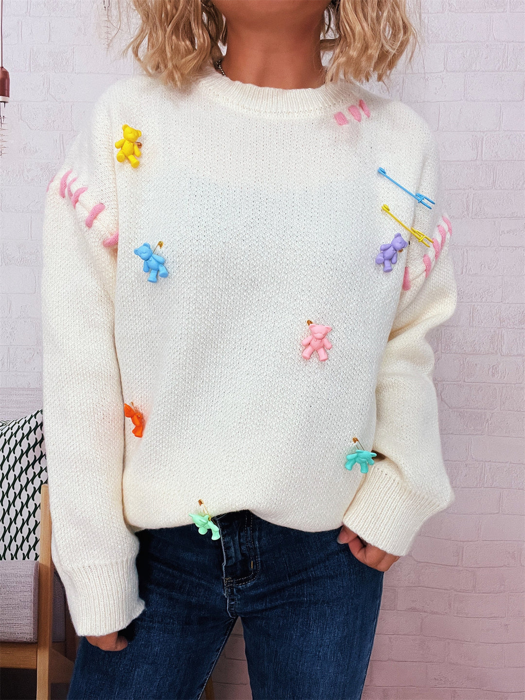 Damen Pullover mit verspieltem Bären-Motiv und dekorativen Applikationen EB