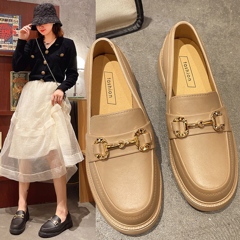 Damen modische Mokassins mit goldenen Schmuckdetails EB