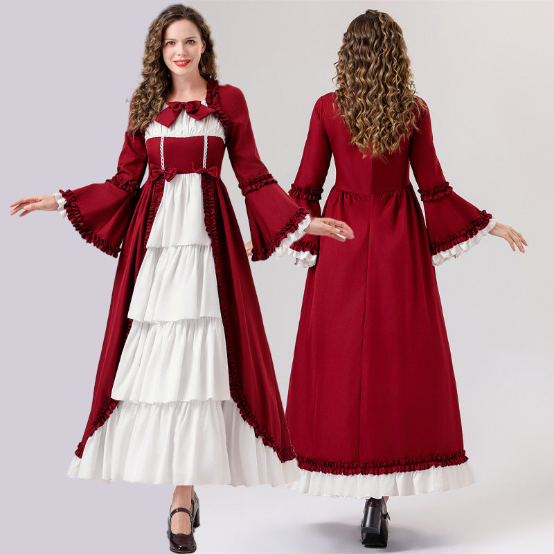 Damen historisches Kleid mit eleganten Rüschen und modernen Akzenten EB