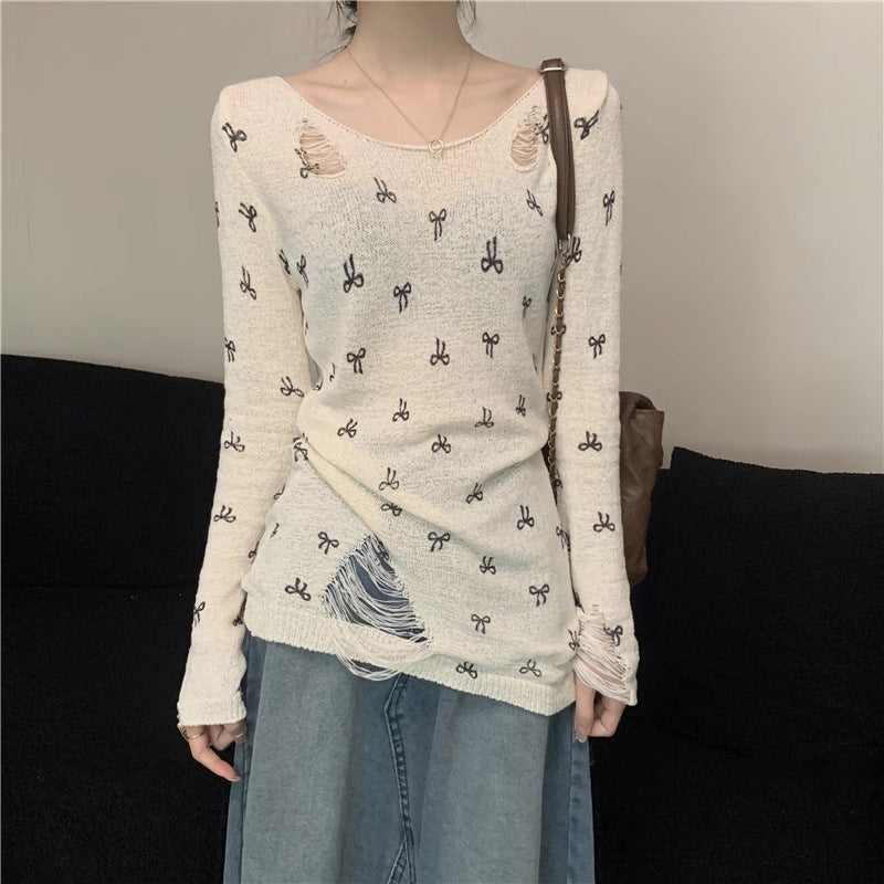 Damen Langarmshirt mit modischen Rissen und verspieltem Motiv EB