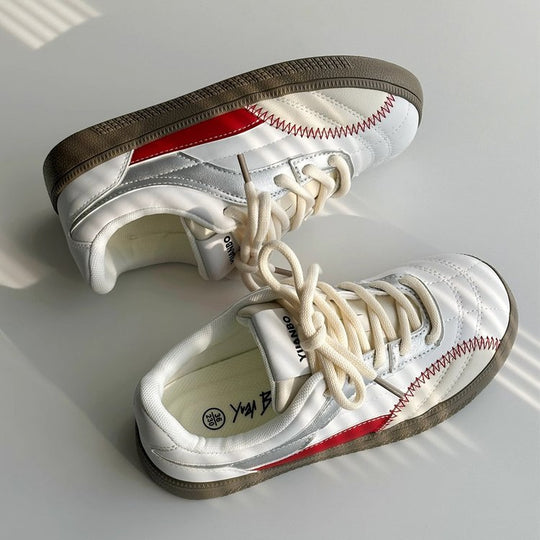 Damen Sportliche Sneakers mit gepolsterter Sohle und einzigartigem Design EB
