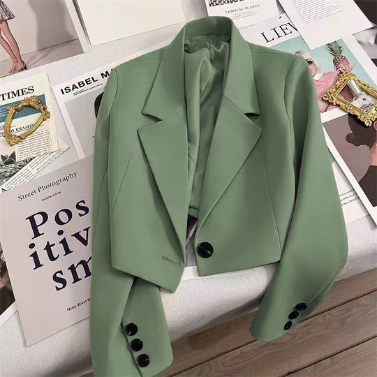 Damen nan kurzer taillierter Blazer mit markantem Revers und Ein-Knopf-Verschluss EB