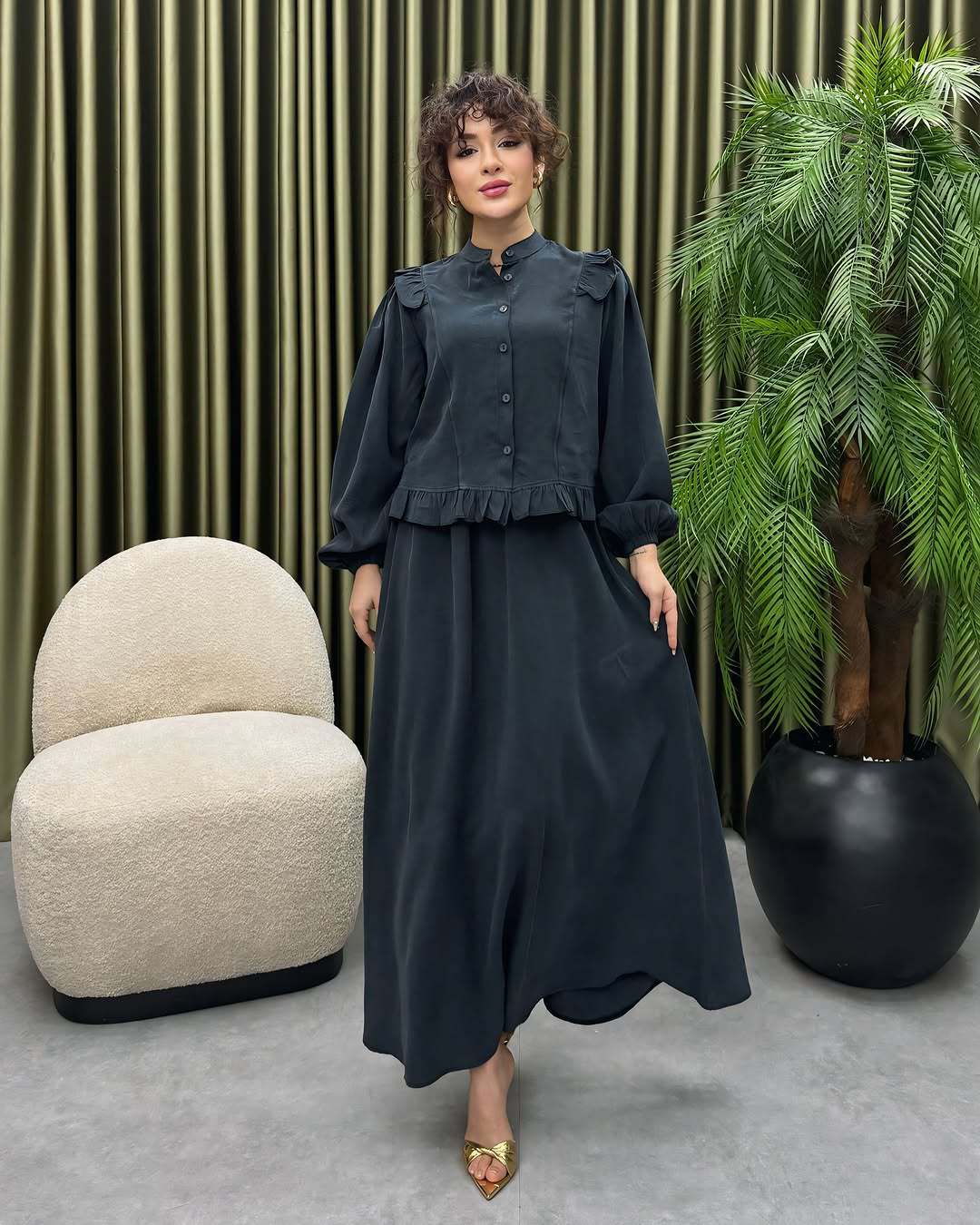 Damen Elegantes langes Kleid mit Rüschendetail EB