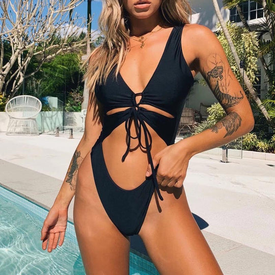 Damen Einteiliger Badeanzug mit raffinierten Cut-Outs EB