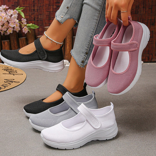 Damen Sportliche Slip-On Sneakers mit atmungsaktivem Mesh-Obermaterial und elastischen Riemen EB