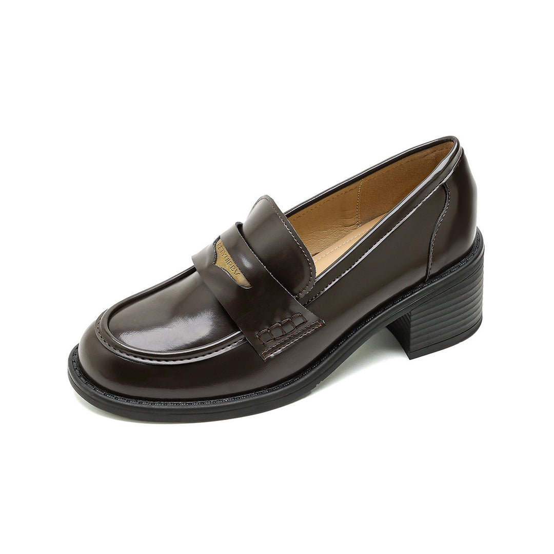 Damen elegante Mokassins mit glänzendem Lack und komfortablem Blockabsatz EB