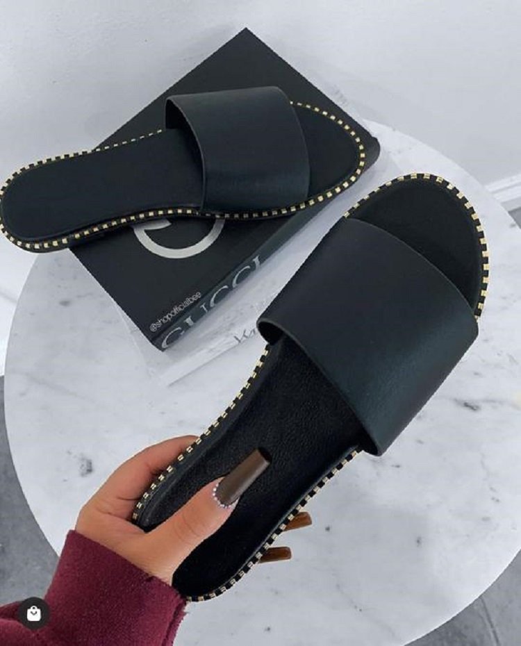 Damen Komfortable Slides mit eleganter Kettenverzierung EB