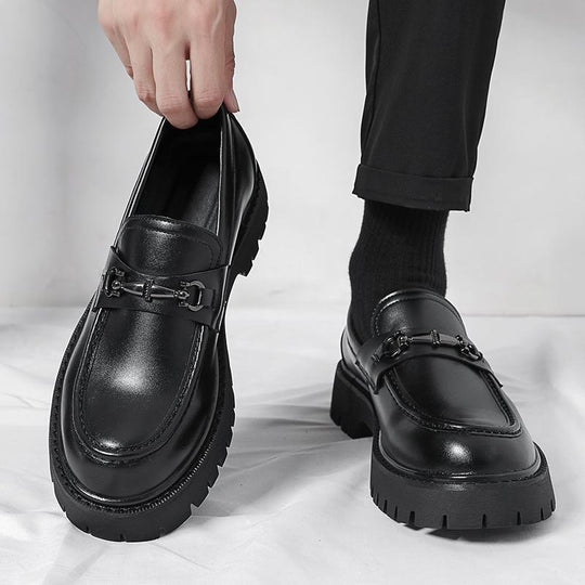 Herren Modische Loafers mit robustem Sohlenprofil und edler Schnallenverzierung EB