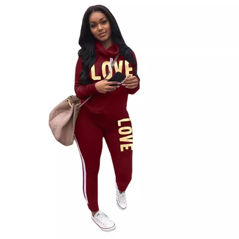 Damen nan sportives Kapuzen-Sweatshirt-Set mit Goldprint und Highwaist-Jogginghose EB