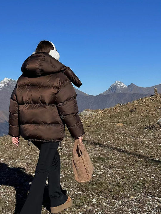 Damen gefütterte Outdoor-Jacke mit hochgeschlossenem Kragen und gestepptem Design EB