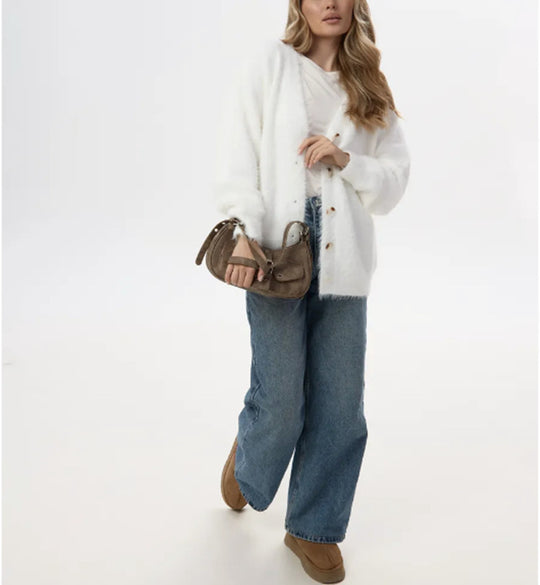 Damen Flauschiger Mohair‑Optik Knopfcardigan mit überschnittener Schulter und Perlmuttknöpfen EB