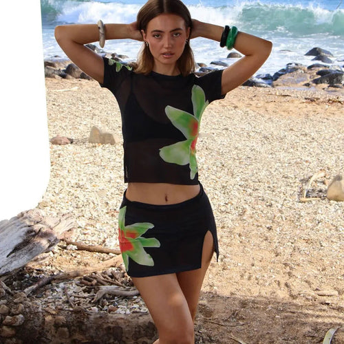 Damen luftiges Strandoutfit mit floralem Design EB