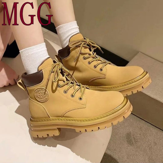 Damen robuste Schnürstiefel mit rutschfester Profilsohle EB