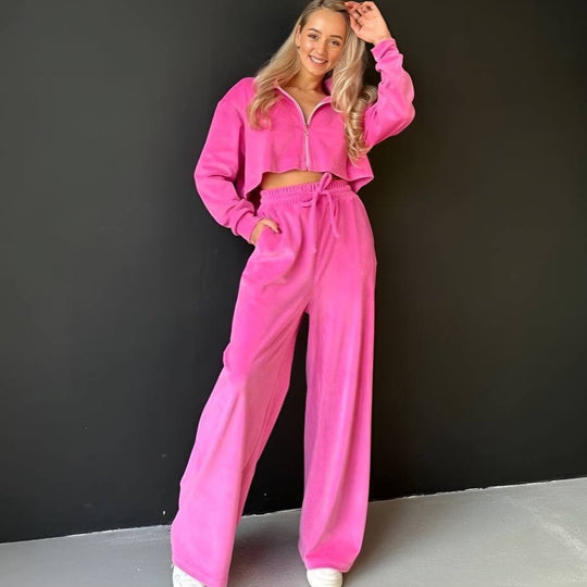 Damen gekürztes Velours-Cropped-Hoodie mit Stehkragen und elastischer High-Waist-Palazzo-Jogginghose Eichborn Berlin