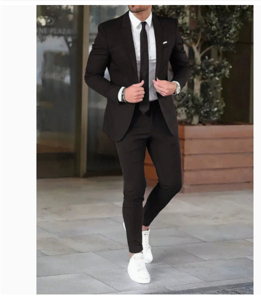 Herren nan tailliertes Anzugset aus leichtem Stretch-Twill mit Ein-Knopf-Sakko und Flat-Front-Hose EB