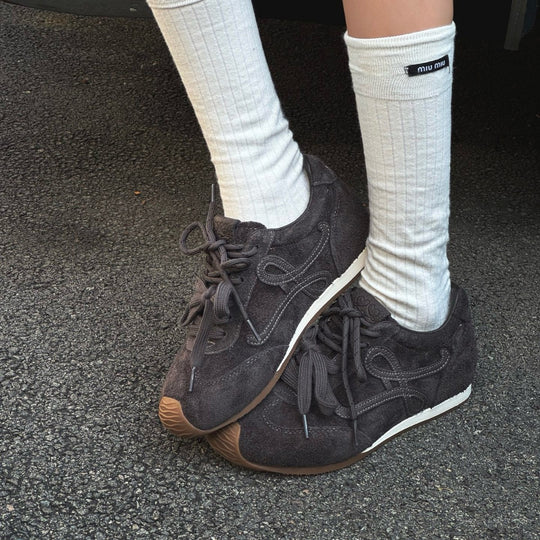 Damen modische Sneakers aus hochwertigem Wildleder mit individuell verstellbaren Schnürsenkeln EB