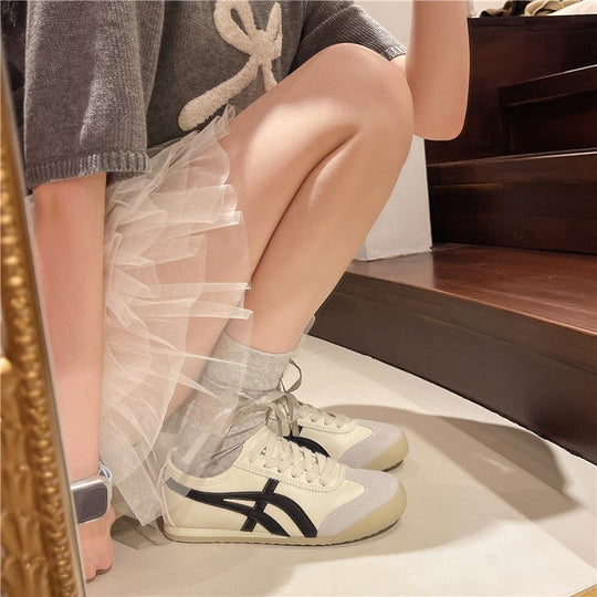 Damen Sportliche Sneakers mit reflektierendem Obermaterial und atmungsaktiver Sohle EB