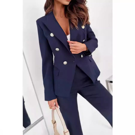 Damen eleganter Blazer-Anzug mit goldenen Knopfdetails EB