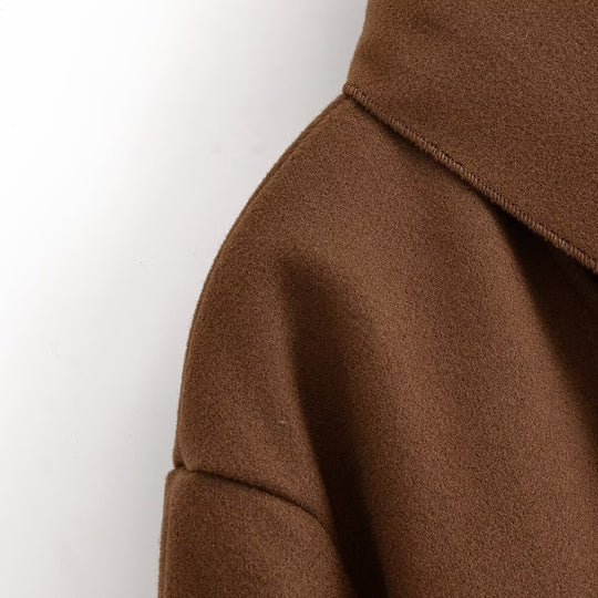 Damen elegante kurz geschnittene Jacke mit großem Kragen EB