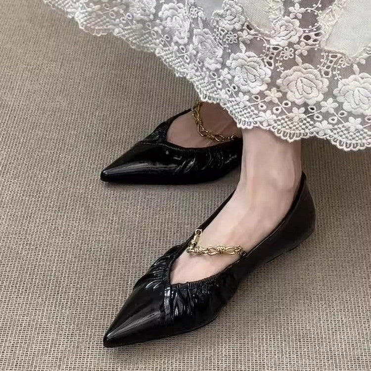 Damen elegante spitze Ballerinas mit dekorativem Kettenriemen EB