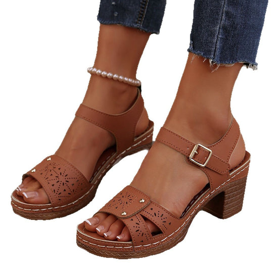 Damen elegante Sandalen mit verzierten Riemchen und Blockabsatz EB
