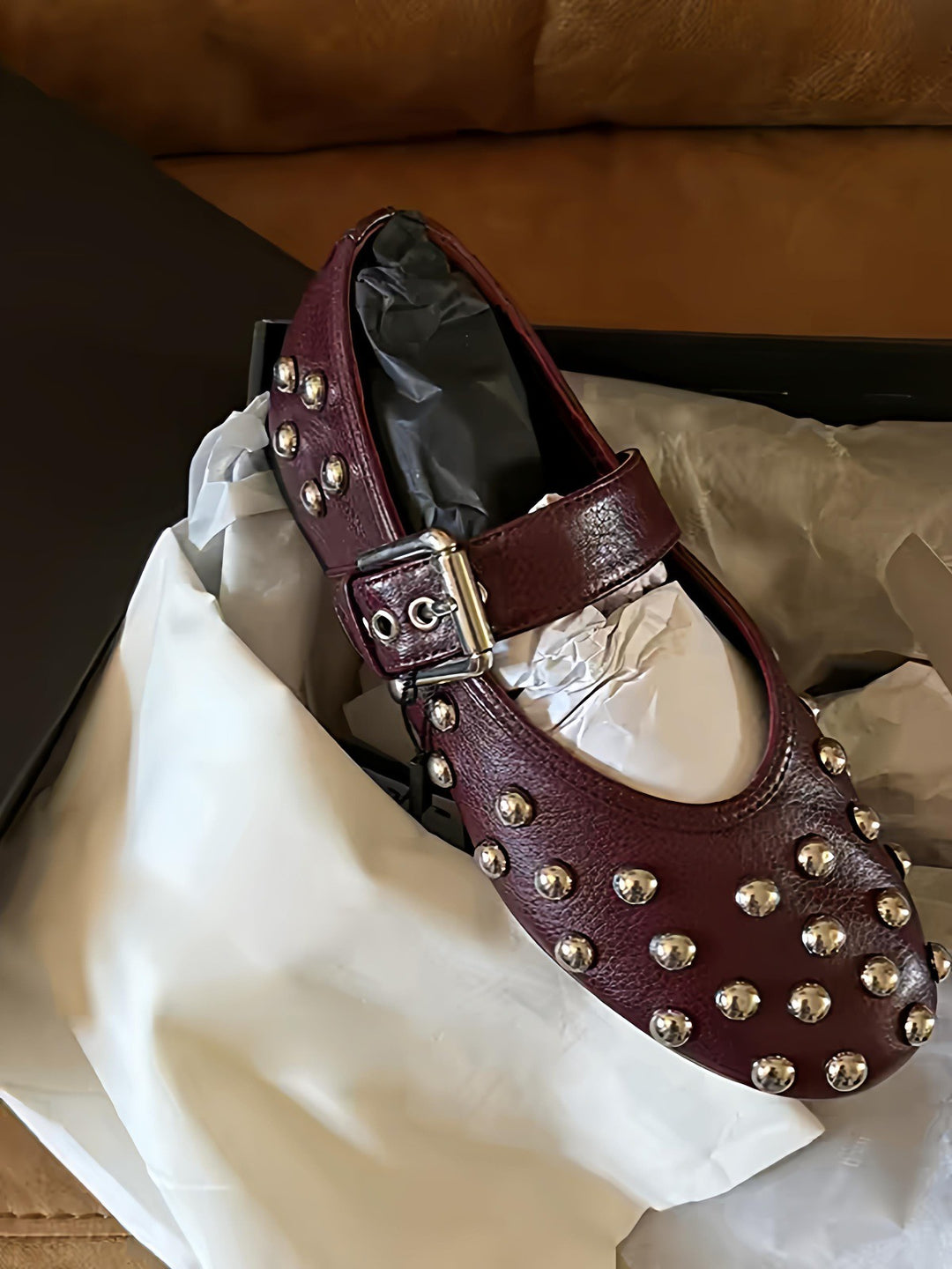Damen Ballerinas mit dekorativen Nieten und elegantem Schnallenverschluss EB