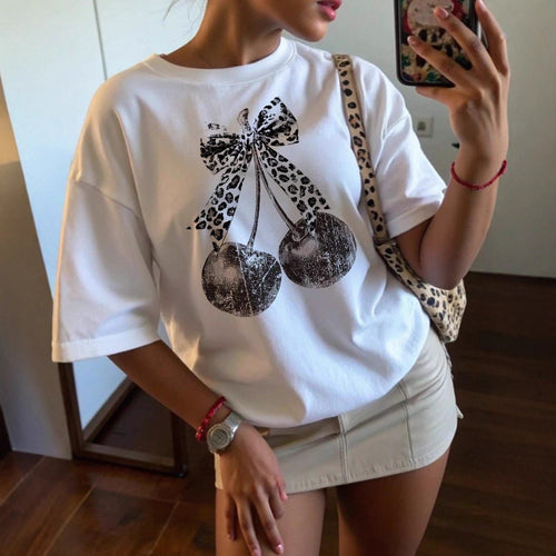 Damen T-Shirt mit kreativem Kirschmotiv und Leopardenband EB